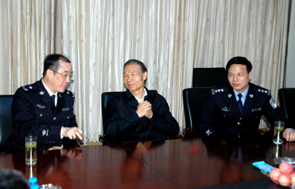 常州市公安局副局长宫文飞一行来8188cc威尼斯集团指导事情