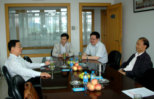溧阳市委常委、常务副市长汤如军来8188cc威尼斯集团调研