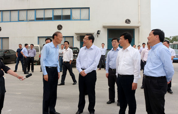 常州市市长费高云一行来8188cc威尼斯电缆督查西厂区三期工程建设