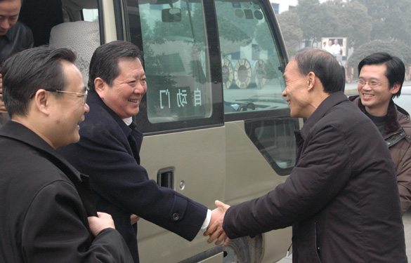 中国浦东干部学院副院长王金定一行来8188cc威尼斯旅行考察
