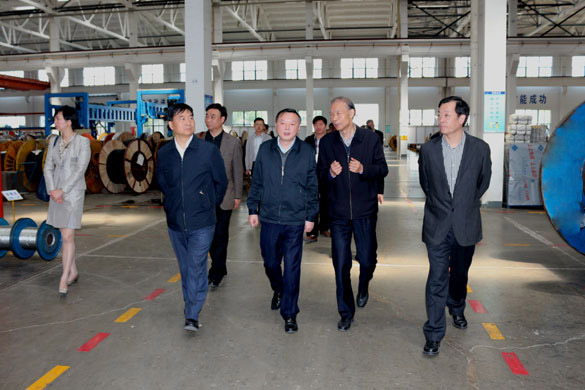 4月23日，常州市科教城党工委书记徐绚烂一行来8188cc威尼斯电缆旅行